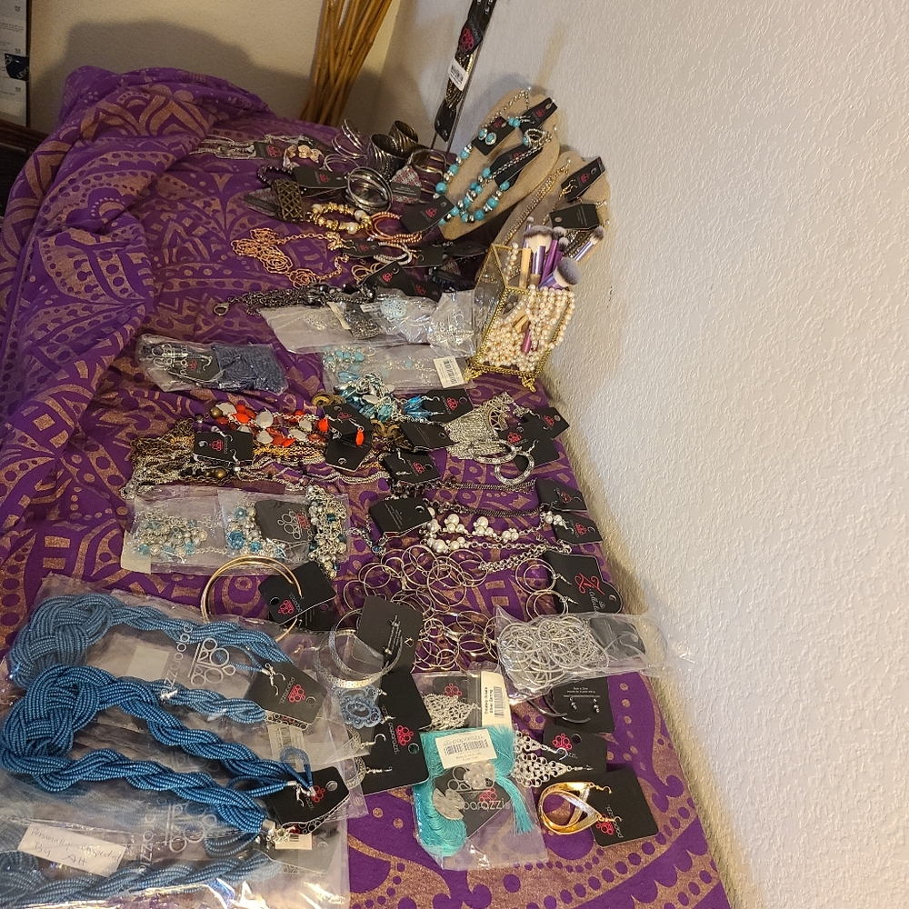 Paparazzi Jewelry Close Out Lot apx 75 pieces